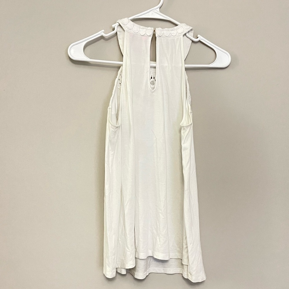 LILLY PULITZER Dawn Resort White
Embroidered Neck Cutaway Tank Size XS - Picture 2 of 6